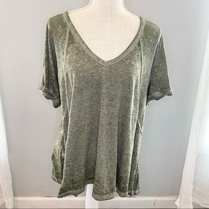 Free People Shirt Tee Soft Green Jade Medium Boho Casual V Neck Vintage